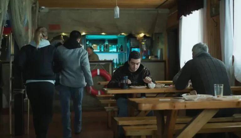 Момент из 6 серии 2 сезона